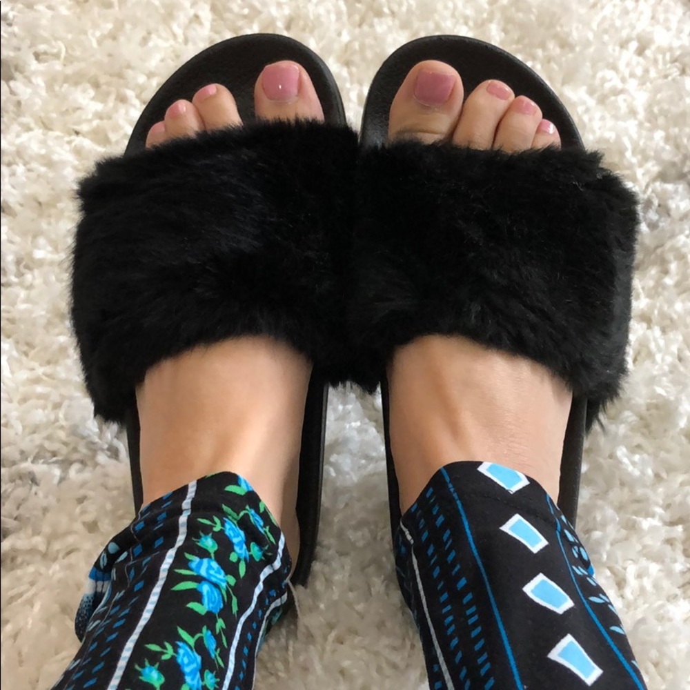Furry flip flops